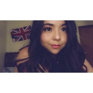 Meet your Posher, Daniela l